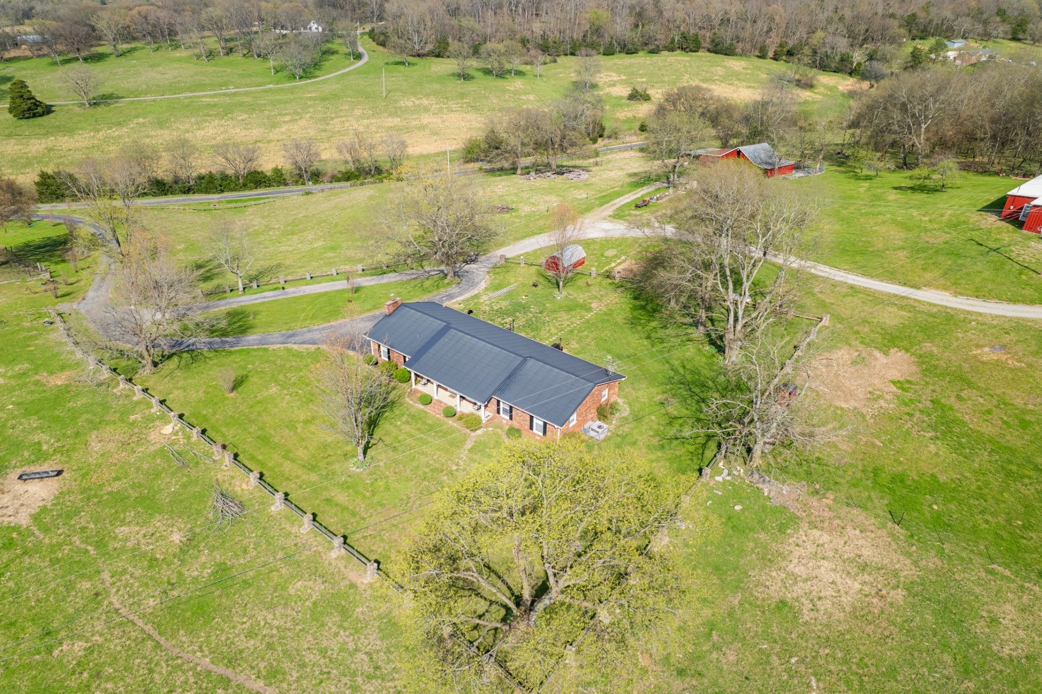 1839 Polly Adams Road Belfast TN 37019