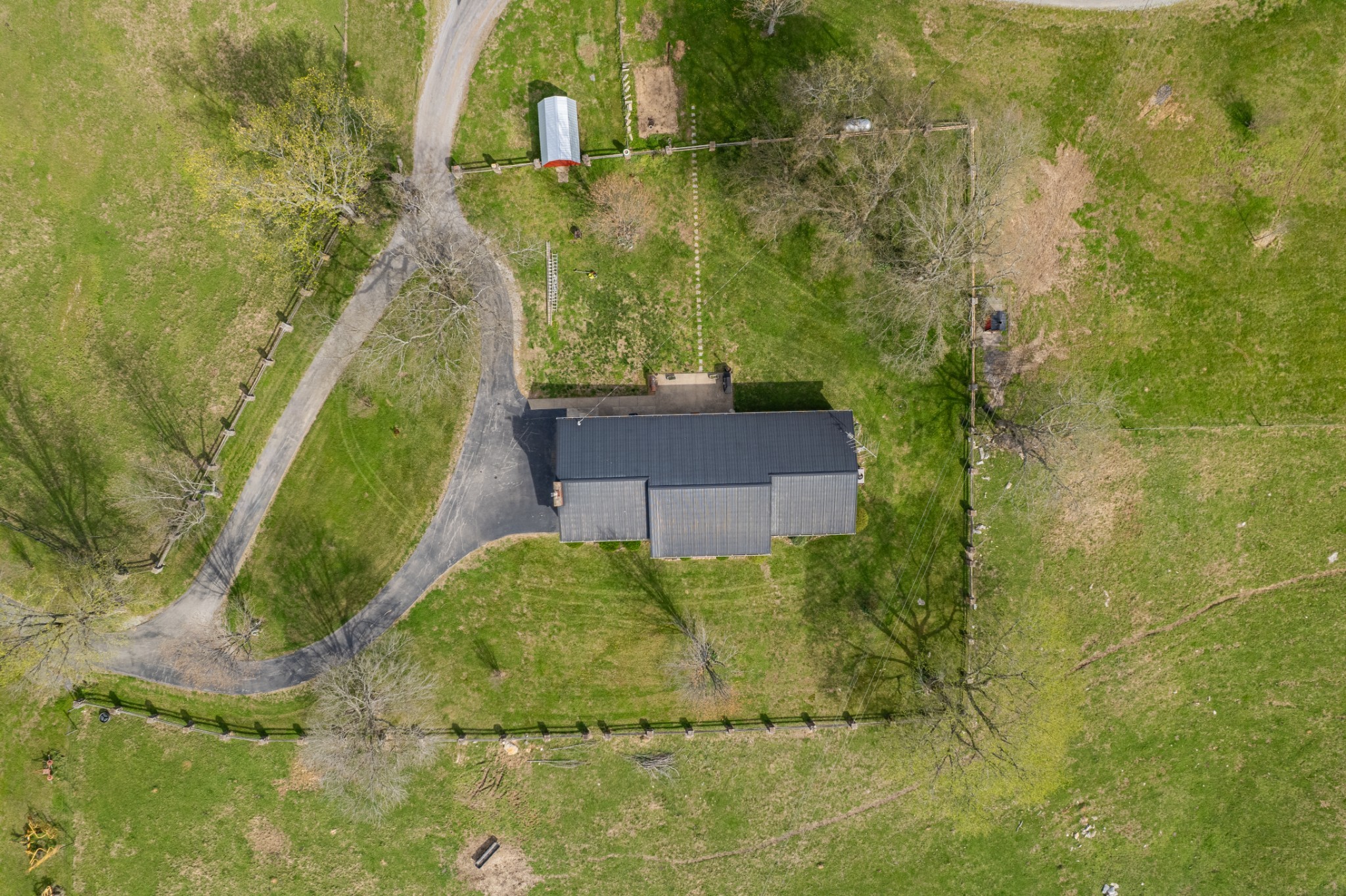 1839 Polly Adams Road Belfast TN 37019