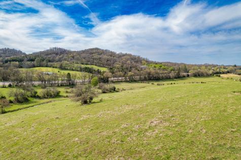 1839 Polly Adams Road Belfast TN 37019