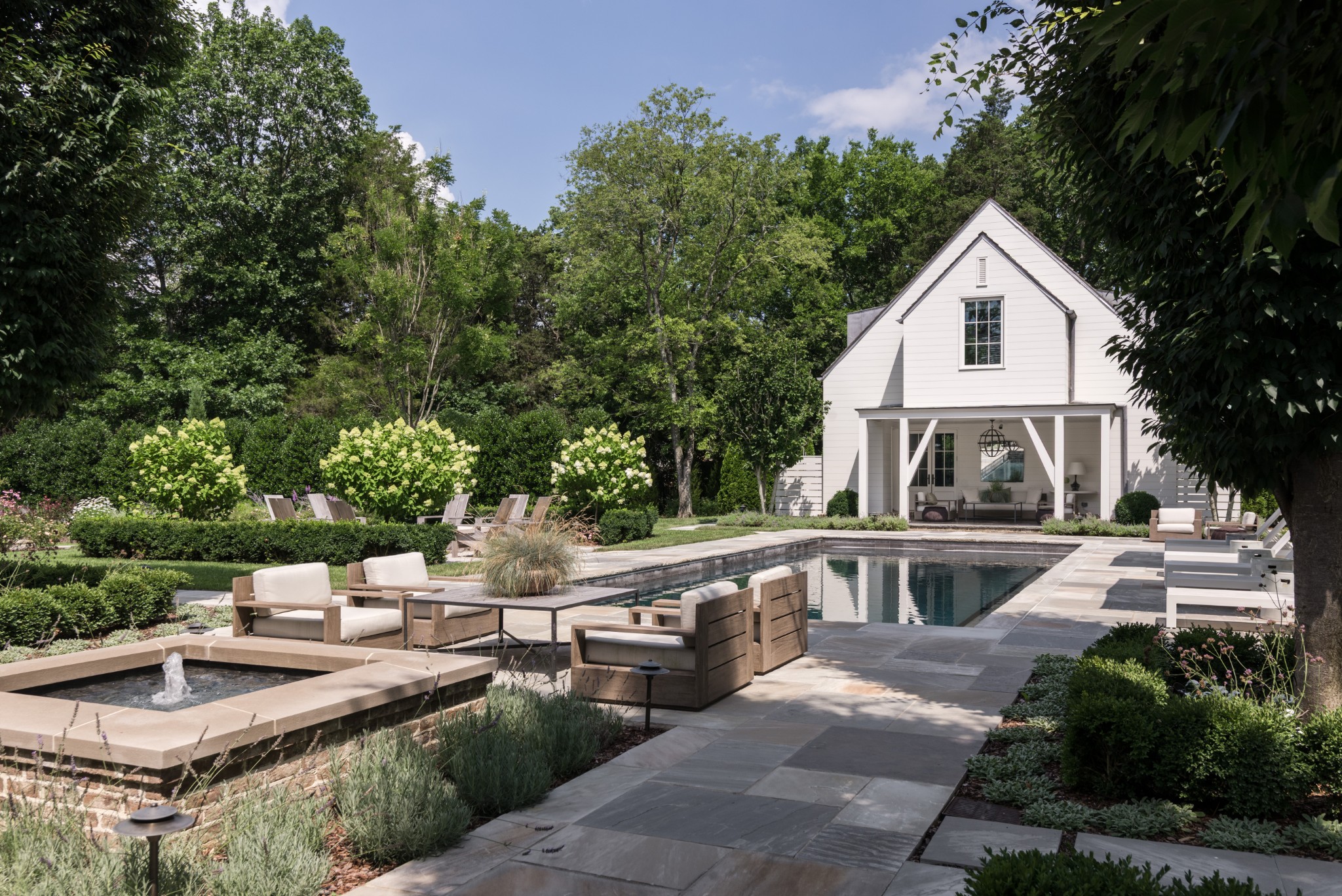 5623 Hillsboro Pike Nashville TN 37215