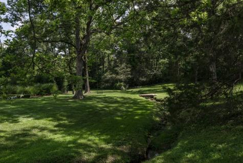 5623 Hillsboro Pike Nashville TN 37215