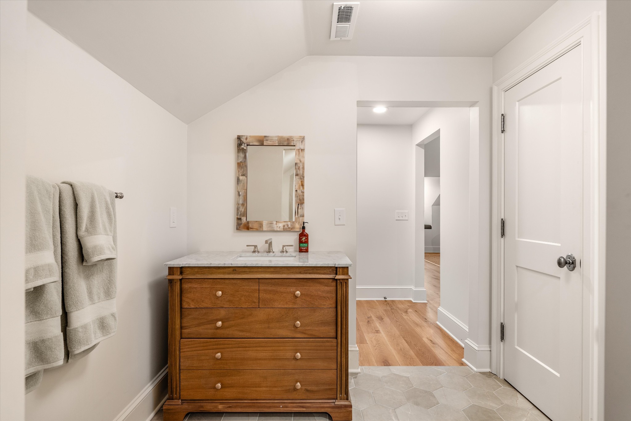 75 Concord Park, W Nashville TN 37205