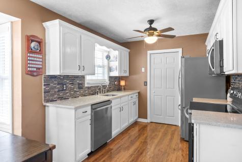 1633 Cedar Springs Circle Clarksville TN 37042