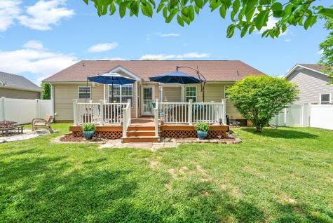 1633 Cedar Springs Circle Clarksville TN 37042