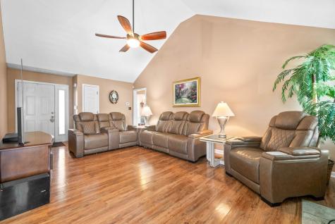 1633 Cedar Springs Circle Clarksville TN 37042