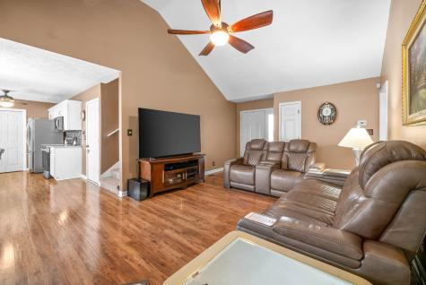 1633 Cedar Springs Circle Clarksville TN 37042