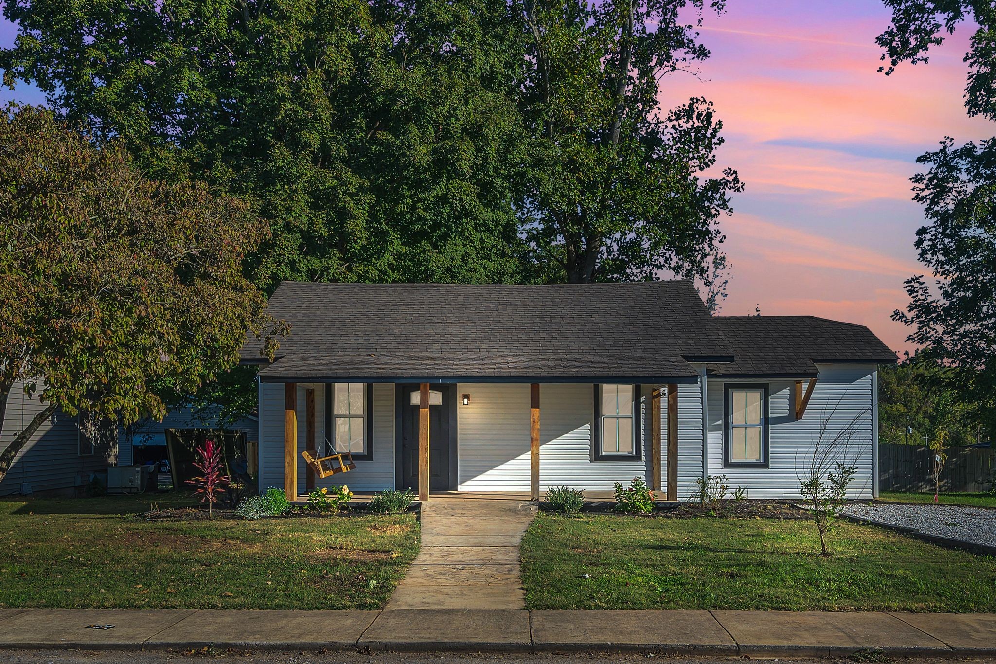 402 England Street, E Cowan TN 37318