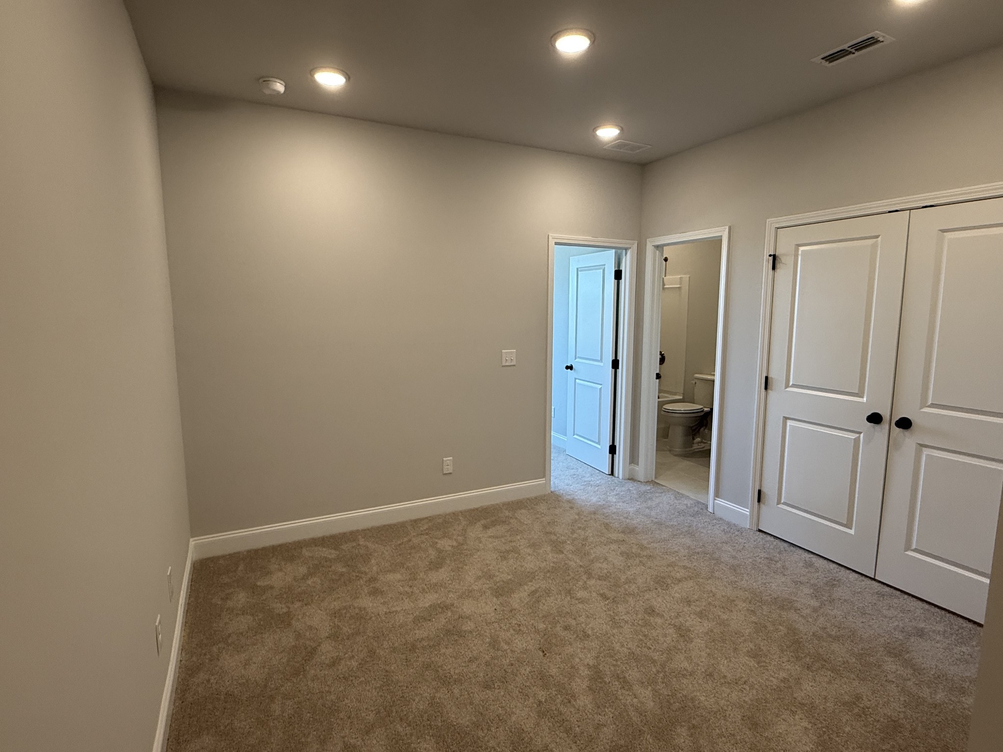 2718 Willowoak Trail Murfreesboro TN 37129