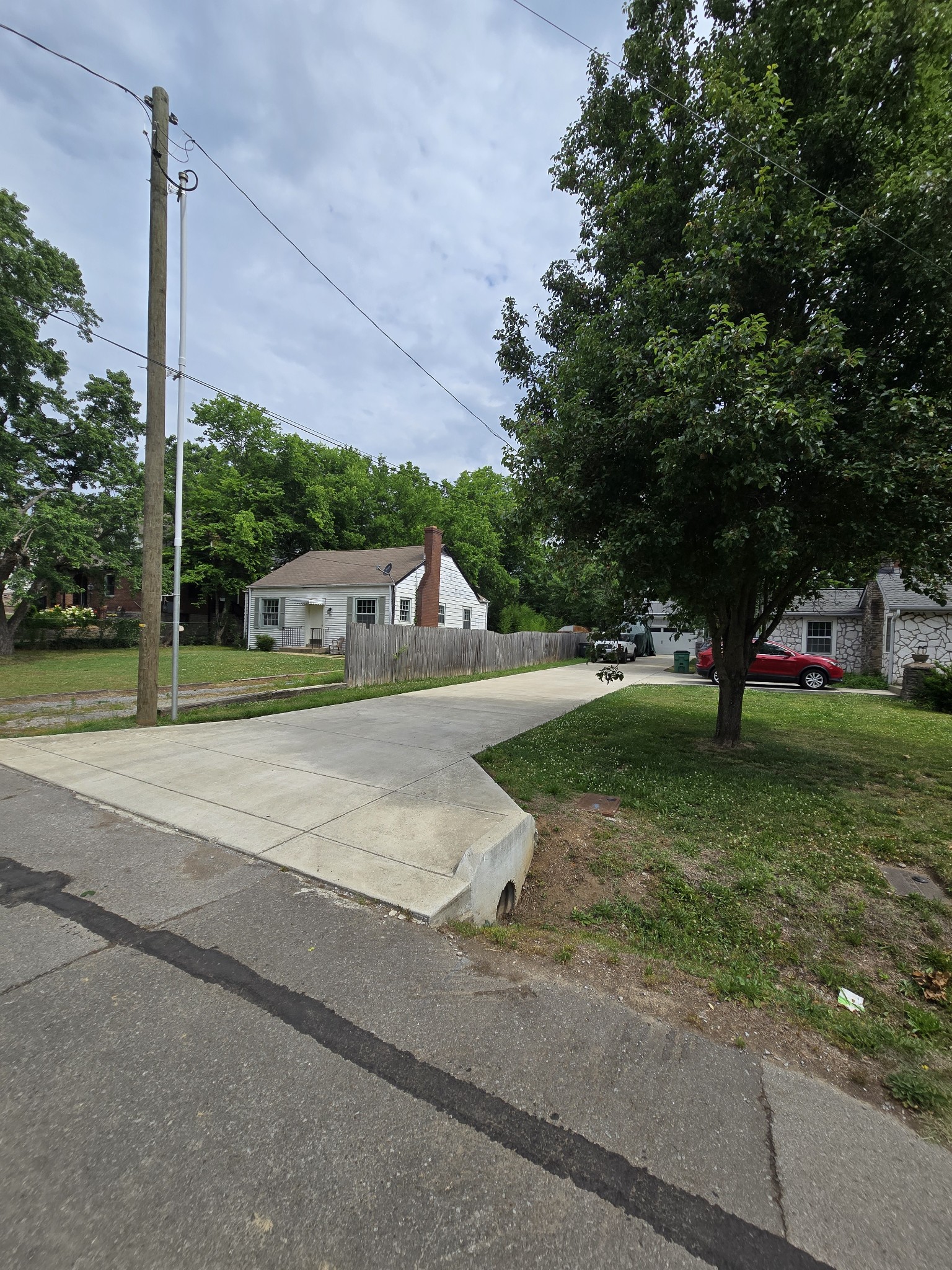 911 Carolyn Avenue Nashville TN 37216