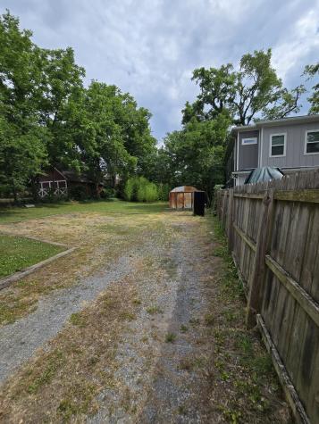 911 Carolyn Avenue Nashville TN 37216