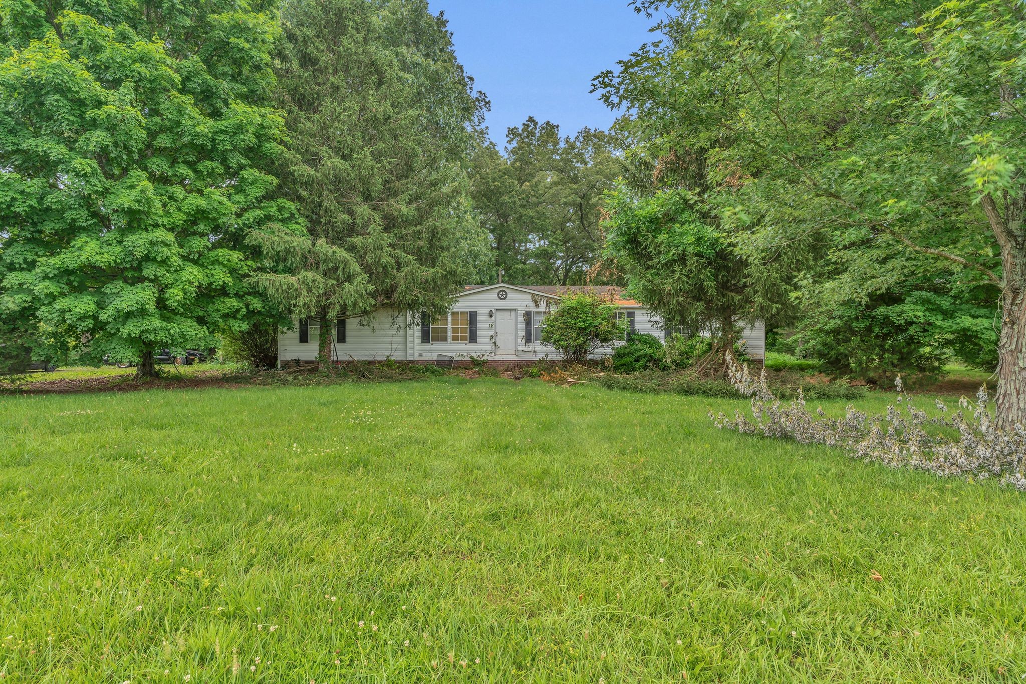 1812 Highway 52, E Portland TN 37148