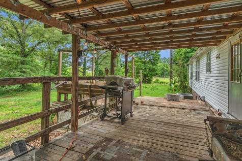 1812 Highway 52, E Portland TN 37148