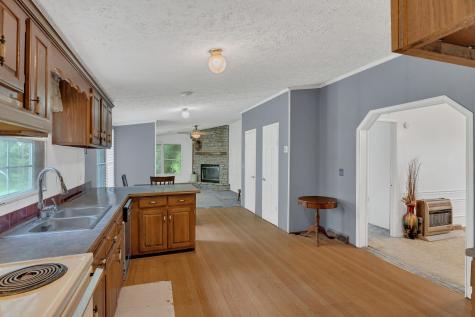 1812 Highway 52, E Portland TN 37148