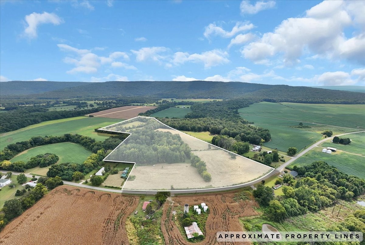 8084 Old Alto Highway Decherd TN 37324