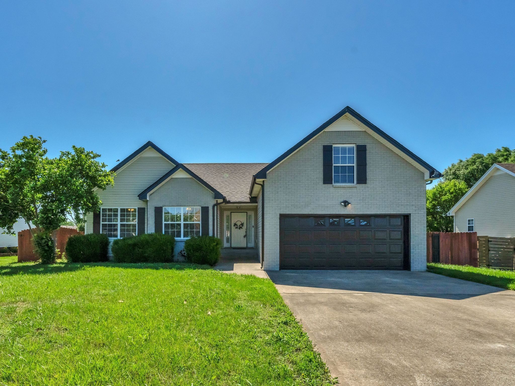 3825 Roscommon Way Clarksville TN 37040