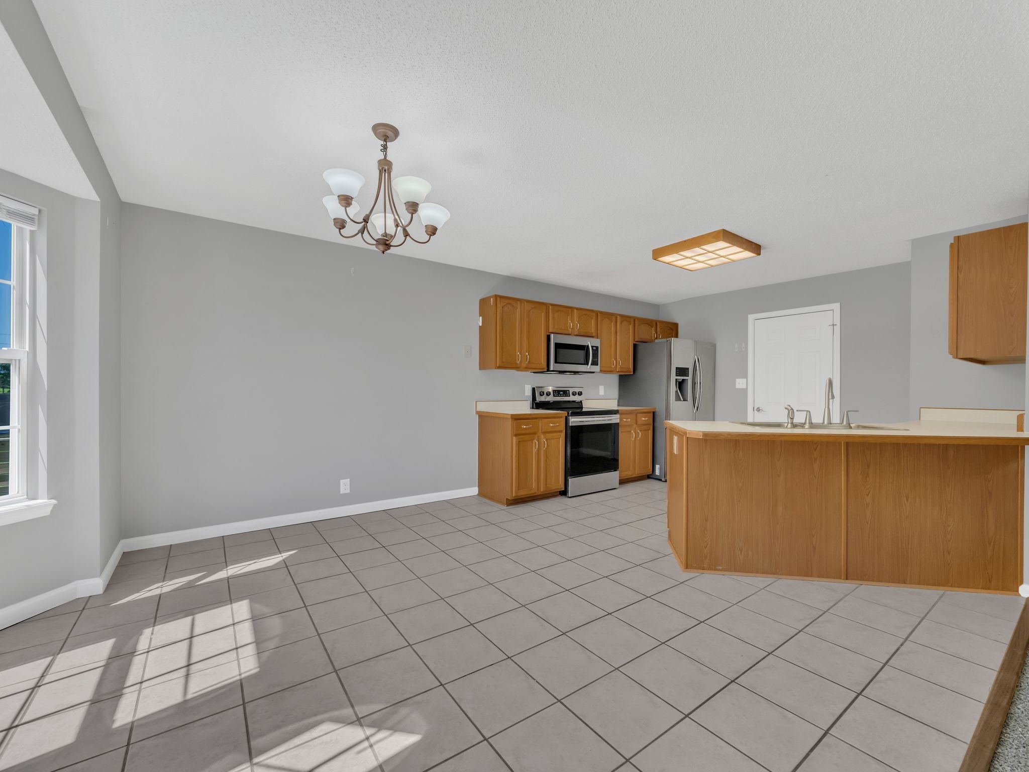 3825 Roscommon Way Clarksville TN 37040