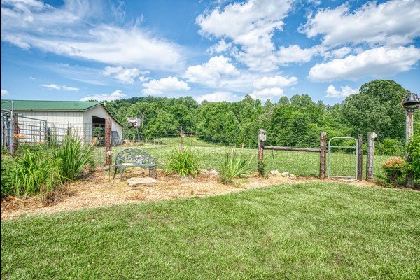 395 Thaxton Road Mc Minnville TN 37110
