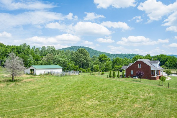 395 Thaxton Road Mc Minnville TN 37110