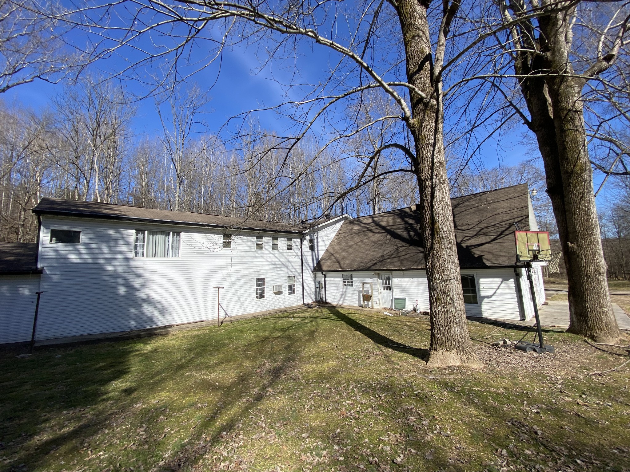 2899 Pleasant Grove Road Westmoreland TN 37186