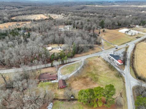 2861 Highway 48 Cunningham TN 37052