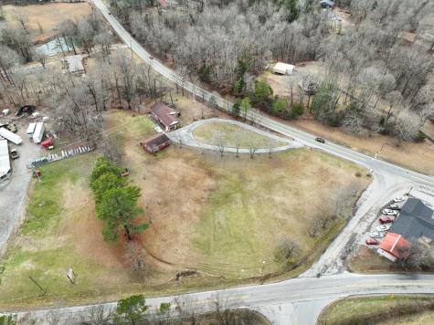 2861 Highway 48 Cunningham TN 37052