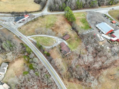 2861 Highway 48 Cunningham TN 37052