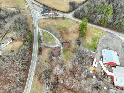 2861 Highway 48 Cunningham TN 37052
