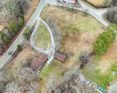 2861 Highway 48 Cunningham TN 37052