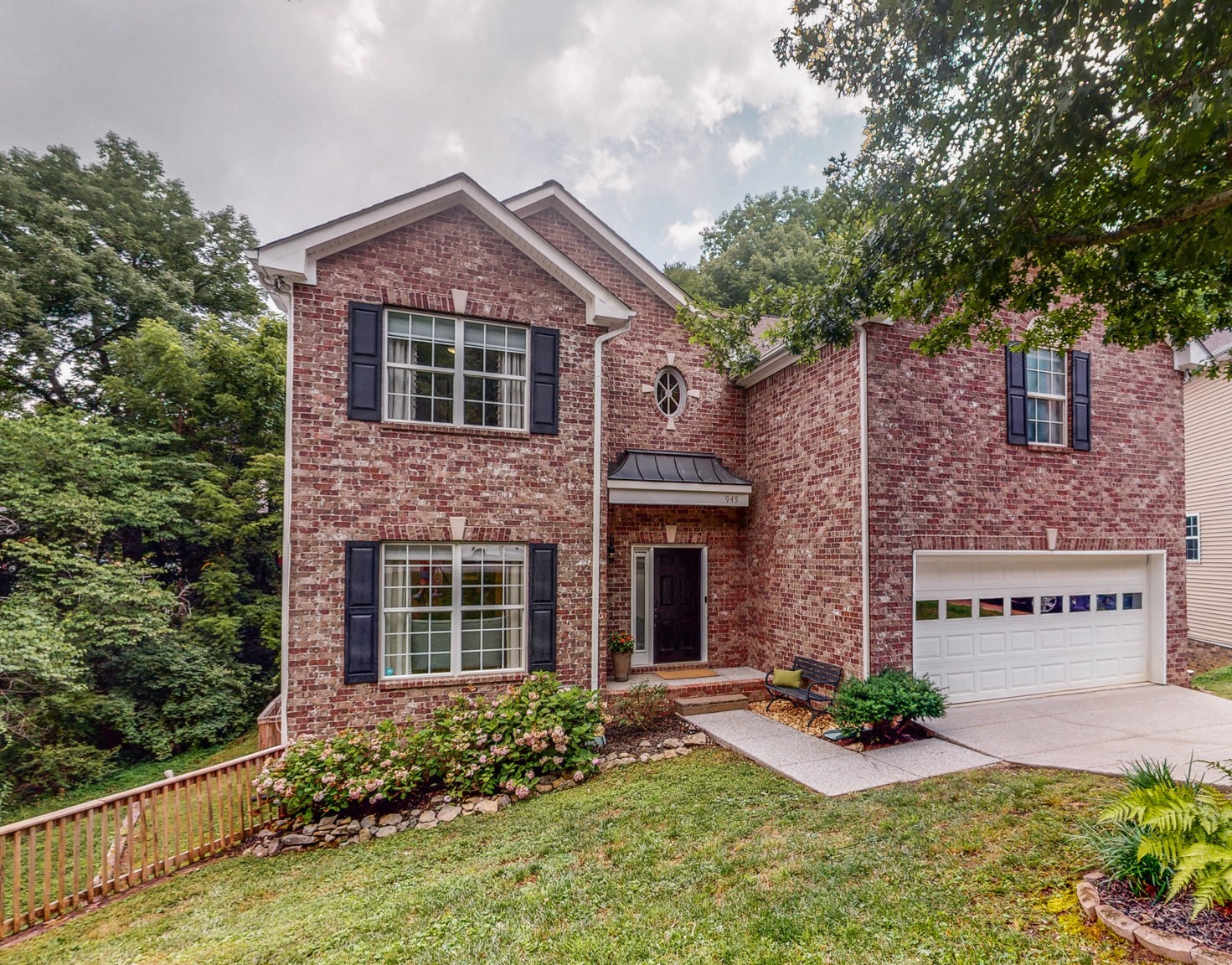945 S Woodstone Lane Nashville TN 37211