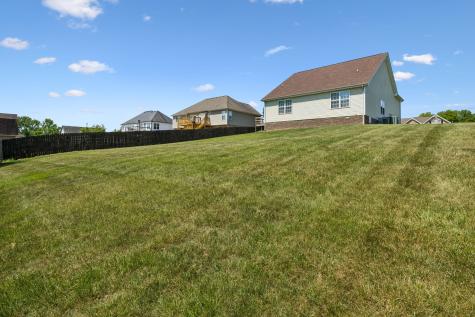688 Fallbrook Lane Clarksville TN 37040