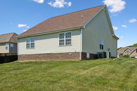 688 Fallbrook Lane Clarksville TN 37040