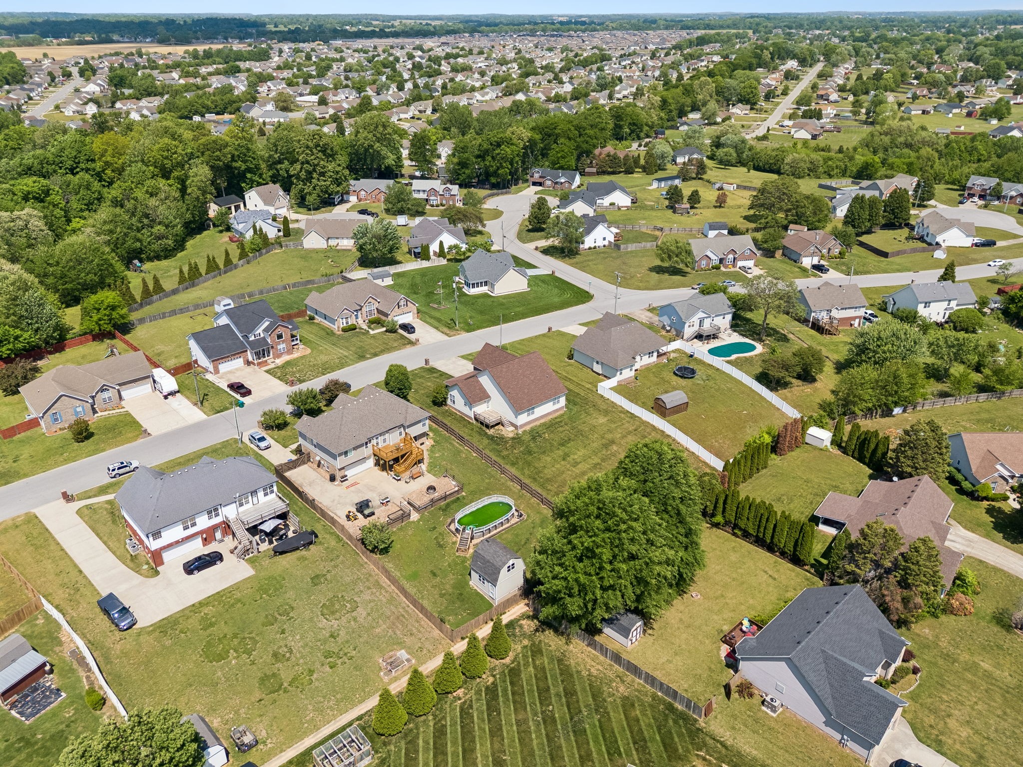 688 Fallbrook Lane Clarksville TN 37040