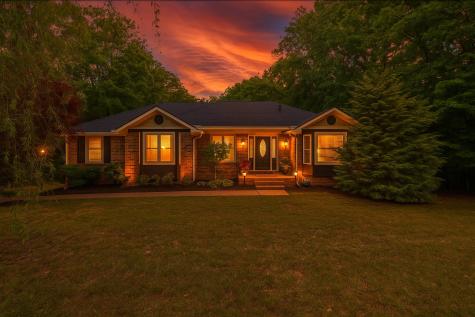 1001 Red Oak Drive Greenbrier TN 37073