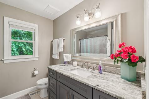 1001 Red Oak Drive Greenbrier TN 37073