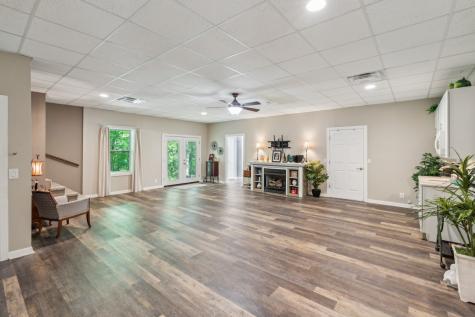 1001 Red Oak Drive Greenbrier TN 37073