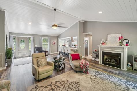 1001 Red Oak Drive Greenbrier TN 37073