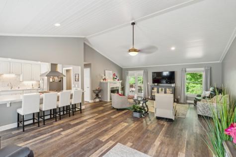 1001 Red Oak Drive Greenbrier TN 37073