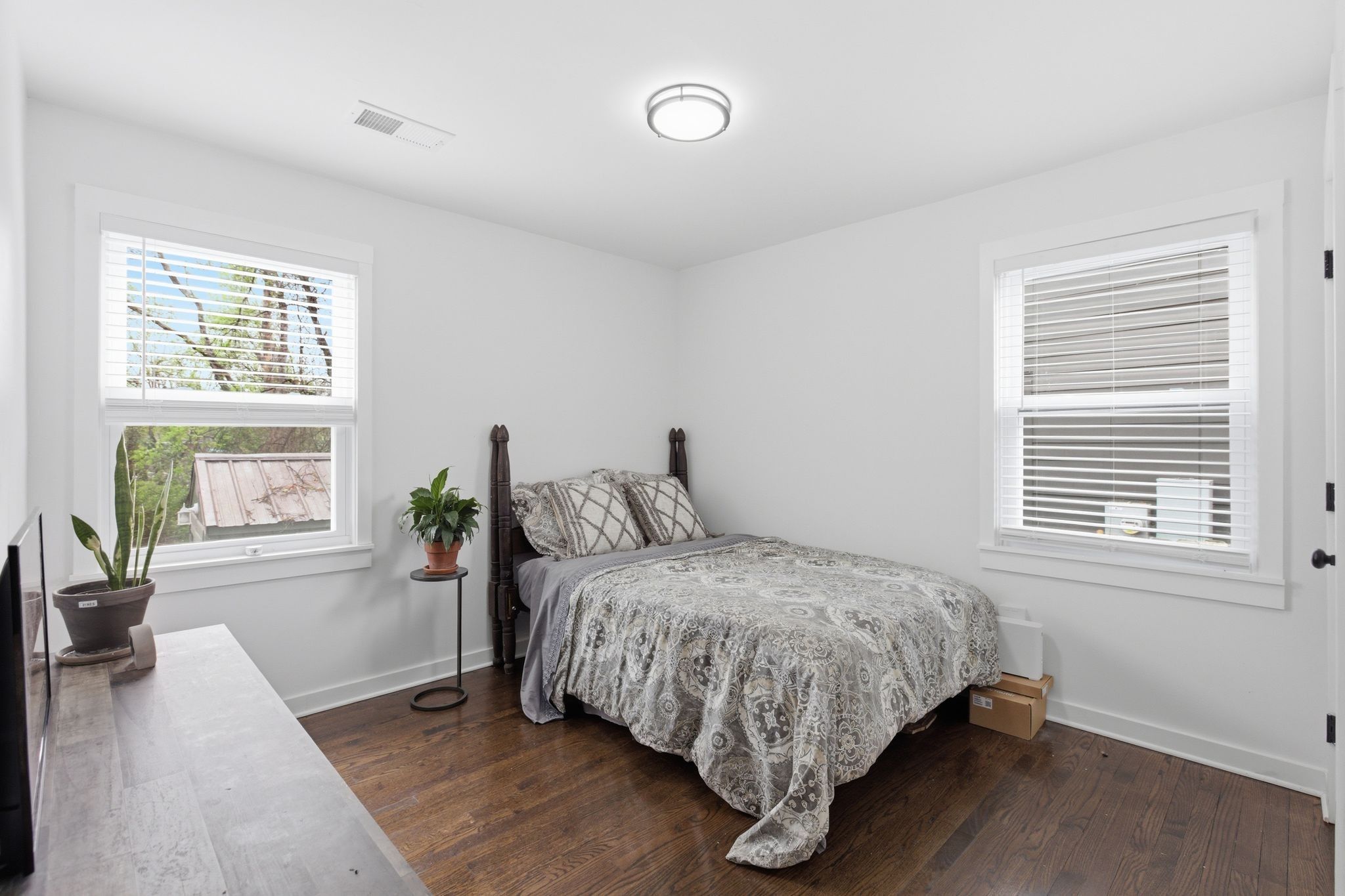 64 Creighton Avenue Nashville TN 37206