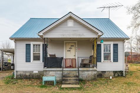 302 Edgewood Street Lafayette TN 37083