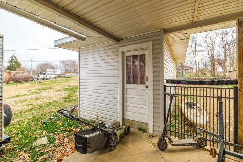 302 Edgewood Street Lafayette TN 37083