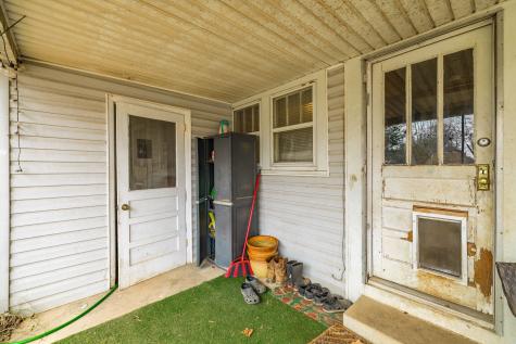 302 Edgewood Street Lafayette TN 37083