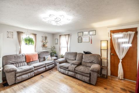 302 Edgewood Street Lafayette TN 37083