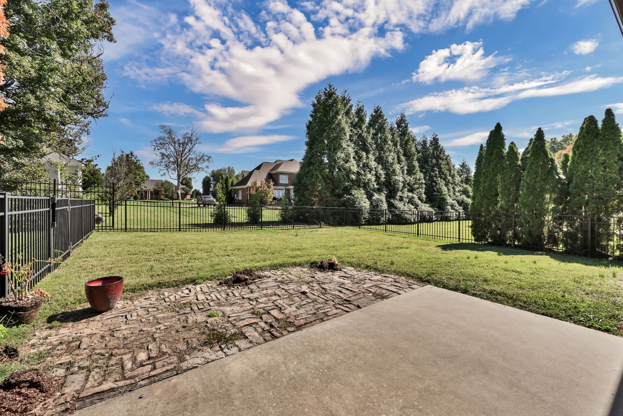 341 Turnberry Circle Clarksville TN 37043
