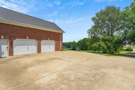 4719 Columbia Pike Thompsons Station TN 37179