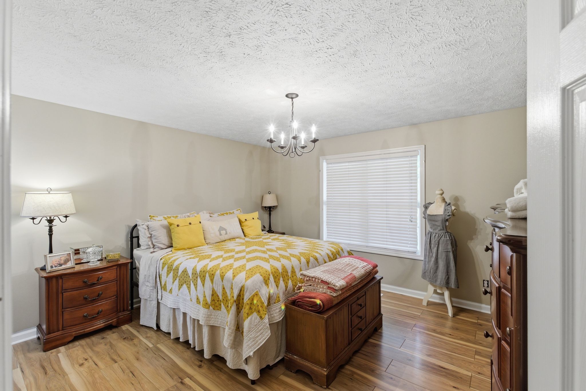 1015 Pin Oak Drive Dickson TN 37055