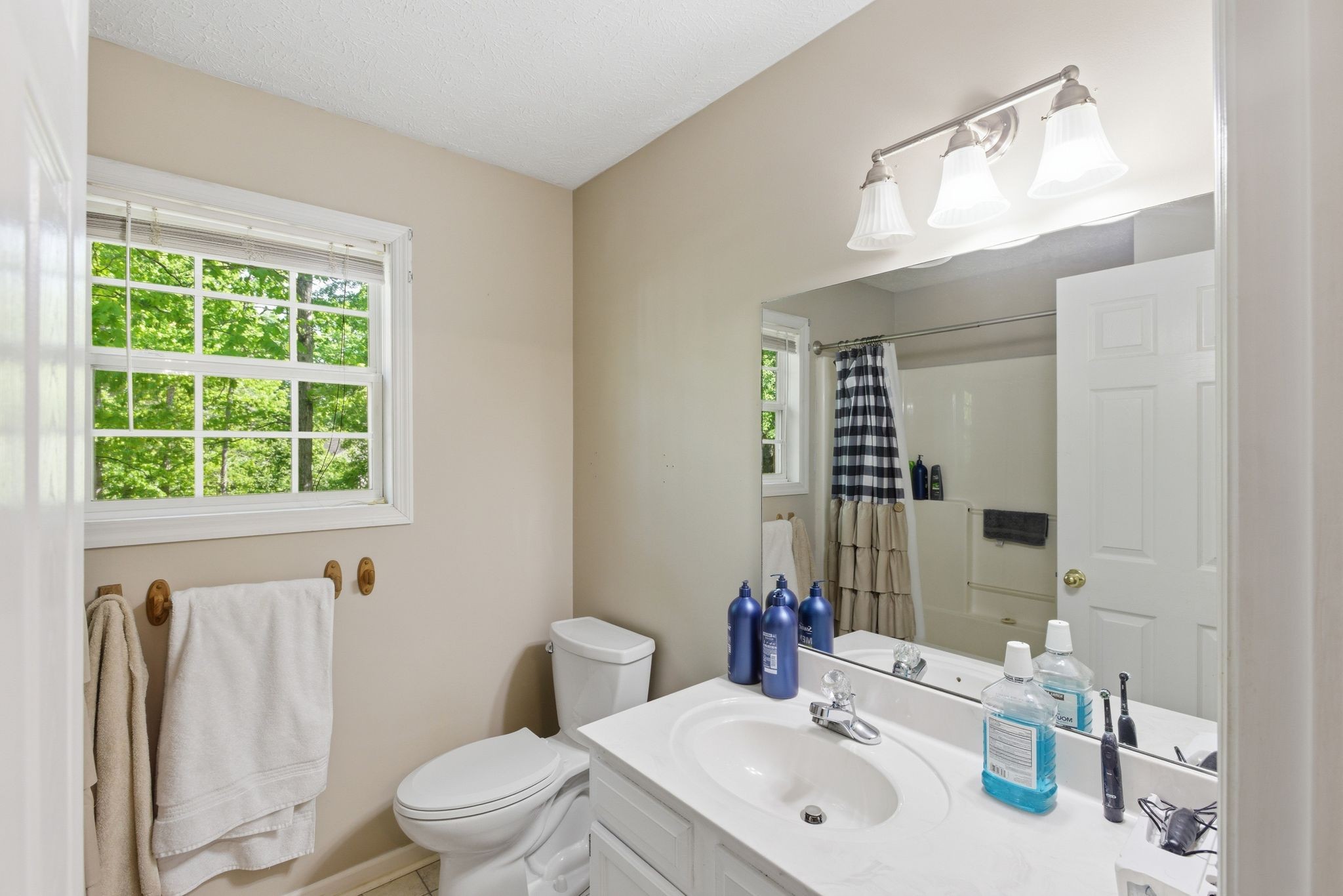 1015 Pin Oak Drive Dickson TN 37055