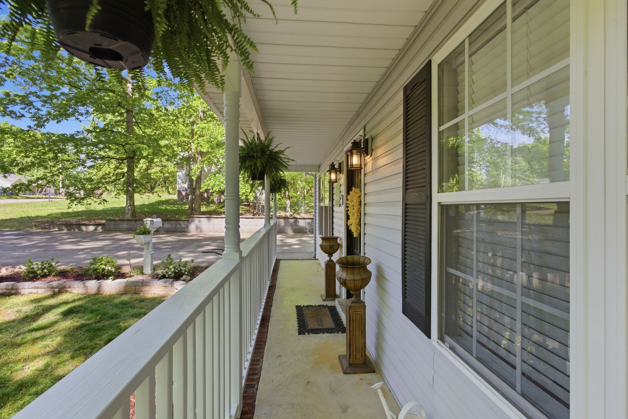 1015 Pin Oak Drive Dickson TN 37055