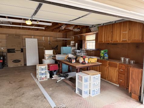 1062 Delmont Church Road Cadiz KY 42211