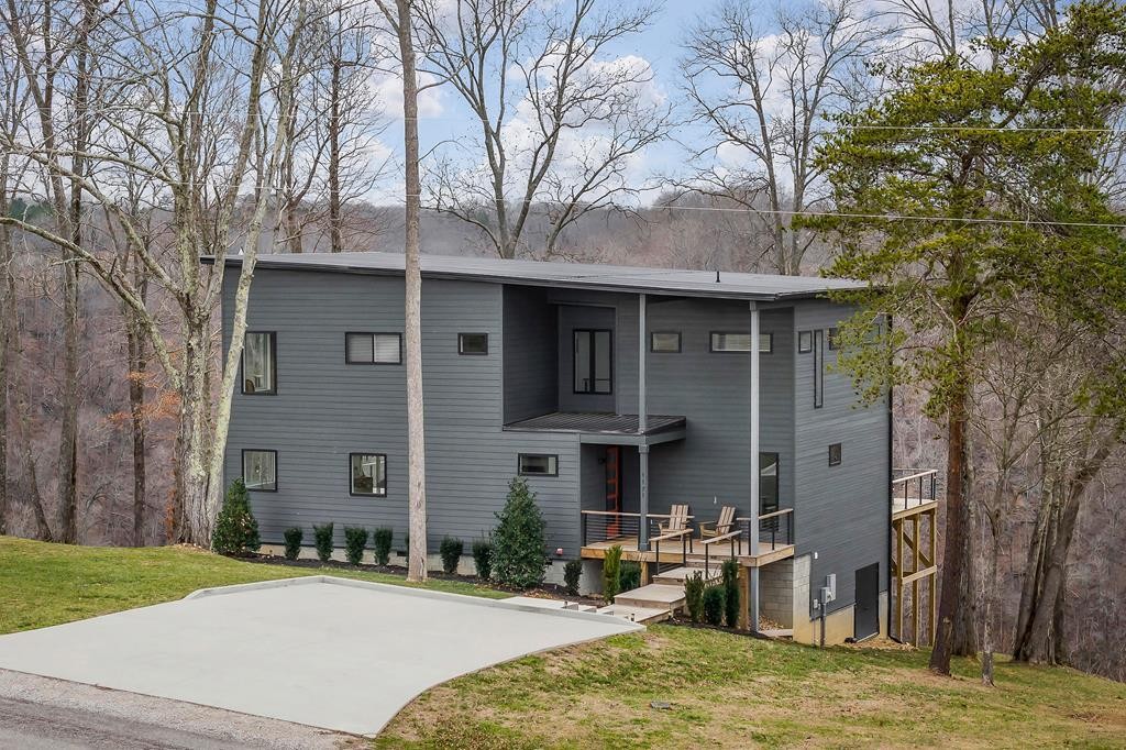 1171 Hutchins Bend Road, W Sparta TN 38583