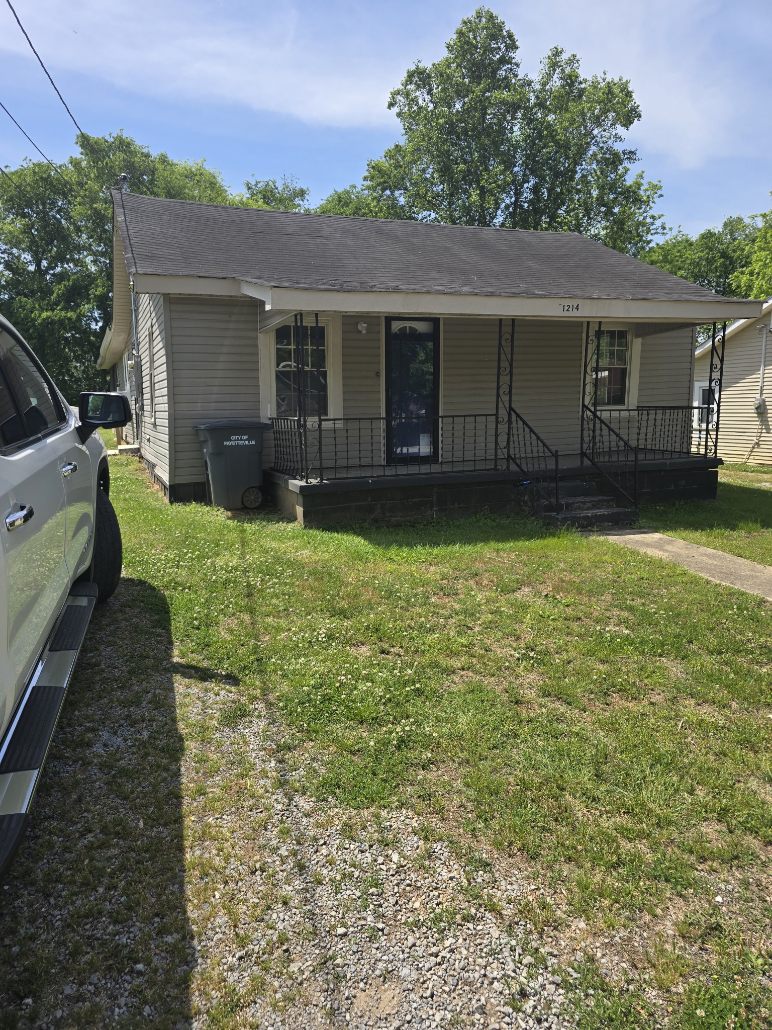 1214 Locust Street Fayetteville TN 37334